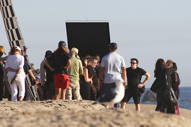 Бруклина Бехкэма заметили на пляжной фотосессии Хайди Клум в Малибу