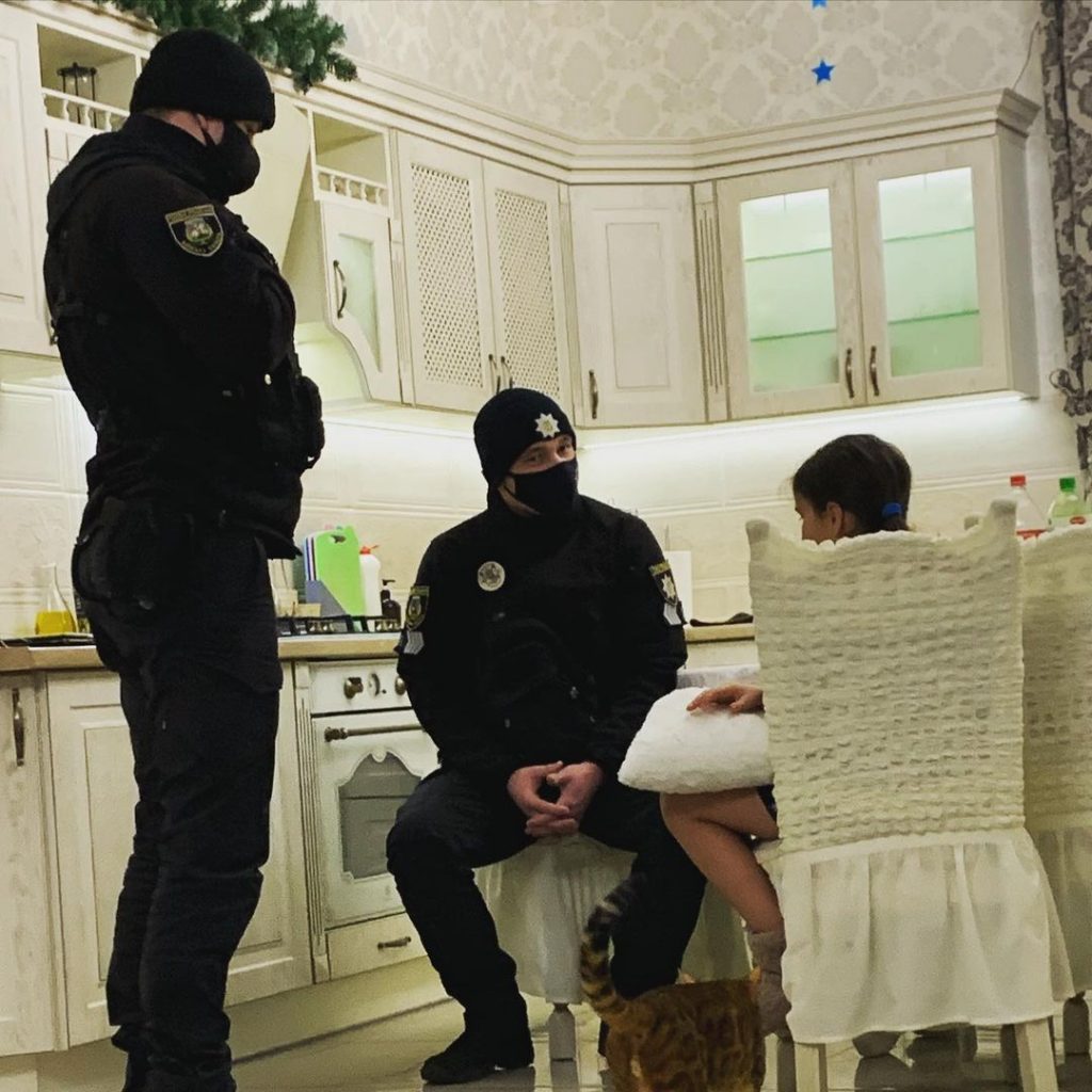 Анастасия Приходько вызвала полицию