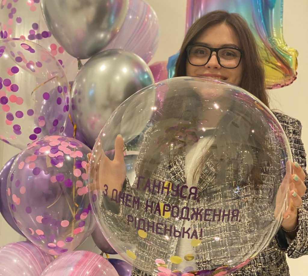 Ольга Сумская поздравила младшую дочку с 19-летием