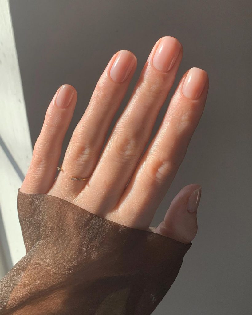 Самые любимые оттенки лака для ногтей у мужчин