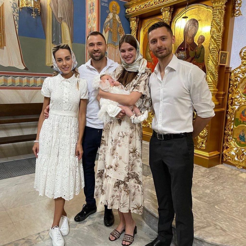 Макс Михайлюк и Даша Хлыстун крестили дочь