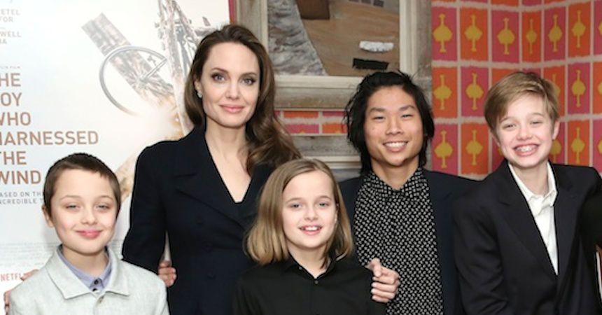 13-летний сын Анджелины Джоли Нокс был замечен с девушкой 