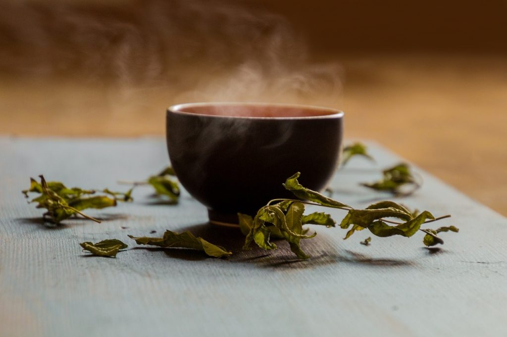 ученые обнаружили еще одно невероятно полезное свойство зеленого чая