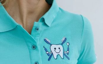 Медична уніформа з вишивкою