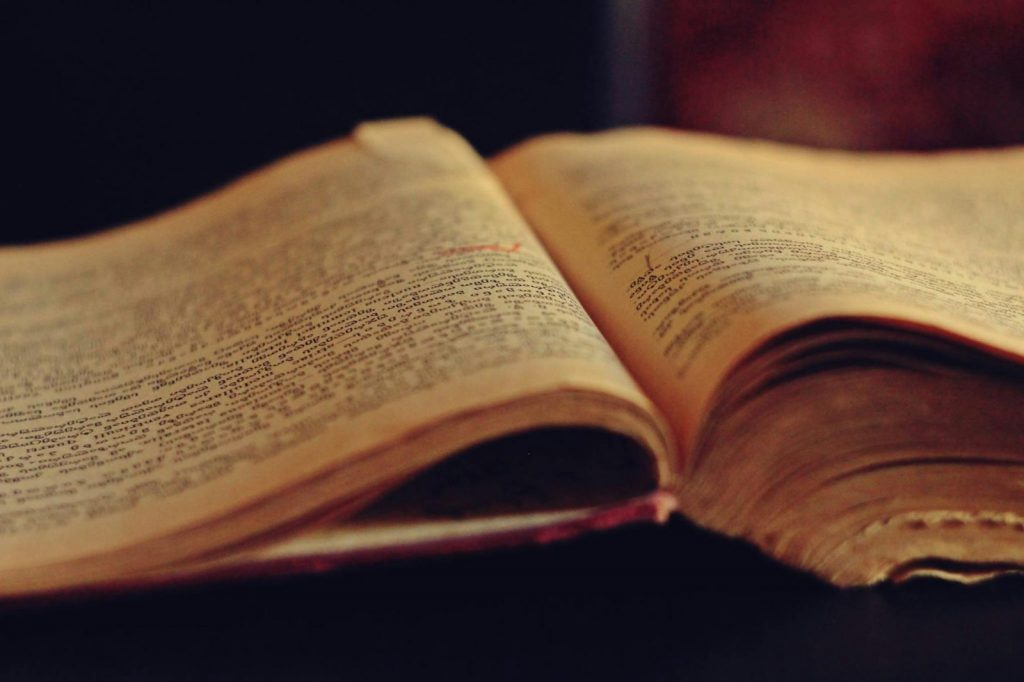 До чого сниться стара книга