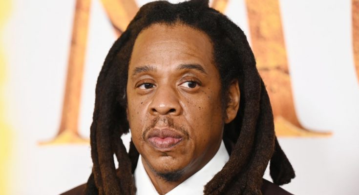 Чоловік, який називає себе сином Jay-Z, несподівано відкликав позов