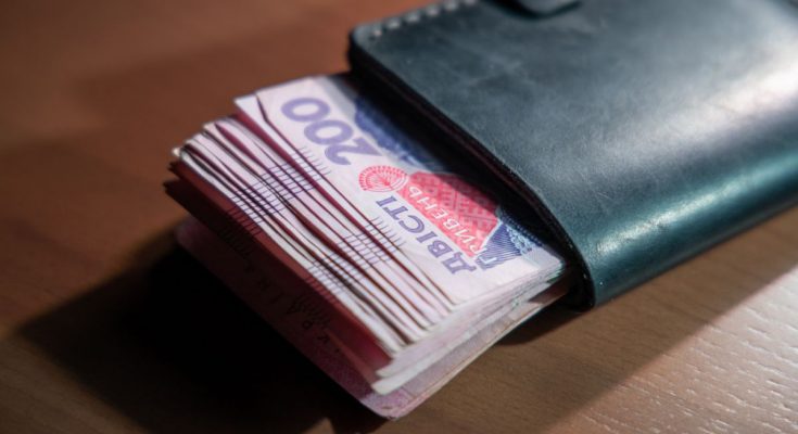 Скільки потрібно заробляти, щоб мати гідну пенсію
