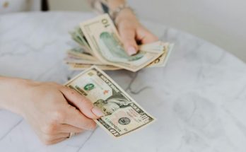 Де не можна зберігати гроші вдома