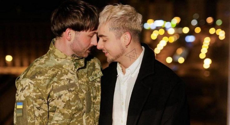 Melovin поділився новими фото зі своїм нареченим