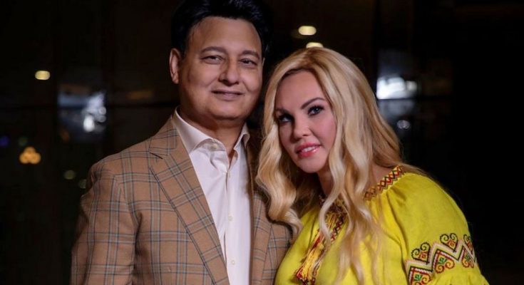 Камалія з екс-чоловіком