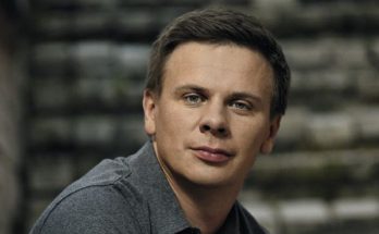 Документальний фільм «Вихід» Дмитра Комарова