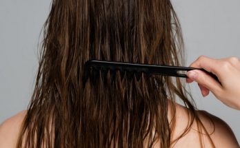 Як доглядати за мокрим волоссям